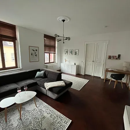 Emilie Apartment *